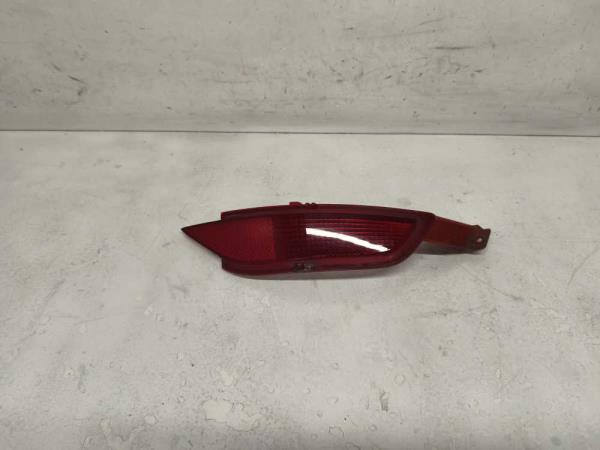 CATADIOPTRE DROIT FORD C-MAX/FIESTA 11/2010-2015 - Vue 1